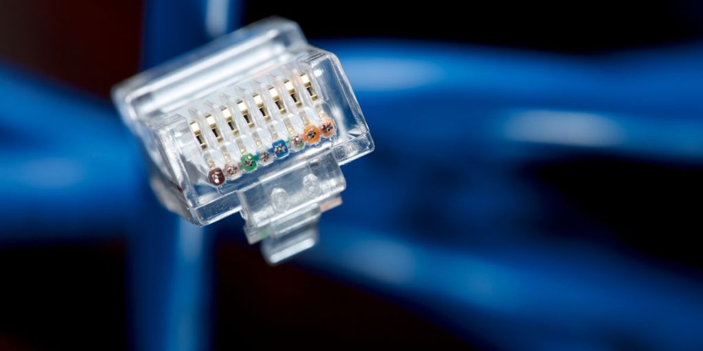 Comment choisir un câble Ethernet approprié à utiliser entre deux routeurs ?